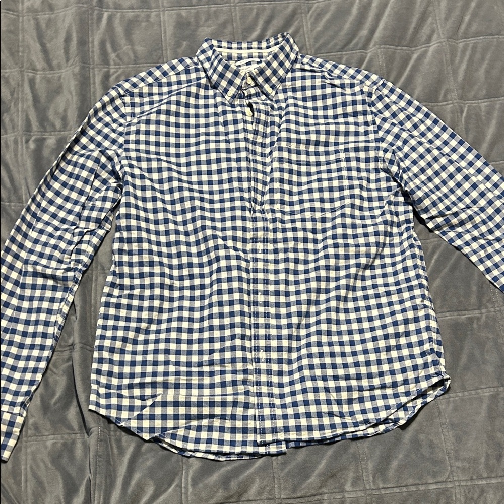 Old Navy Navy and White Plaid Men's Shirt